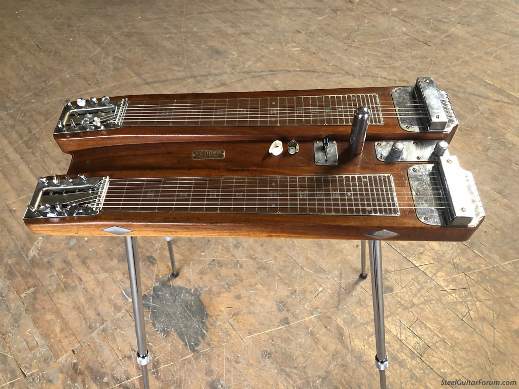 FOR SALE Fender Dual 8 Professional with Legs and case The Steel