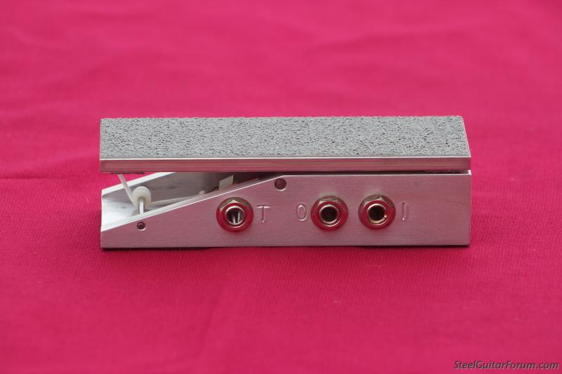 that small Moyo volume pedal with tuner out The Steel Guitar Forum