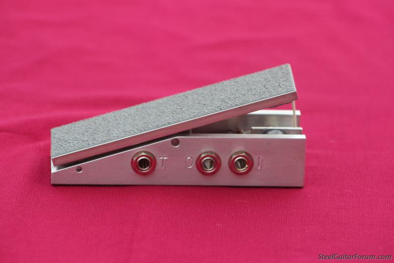 Moyo mini volume pedal now with tuner out The Steel Guitar Forum