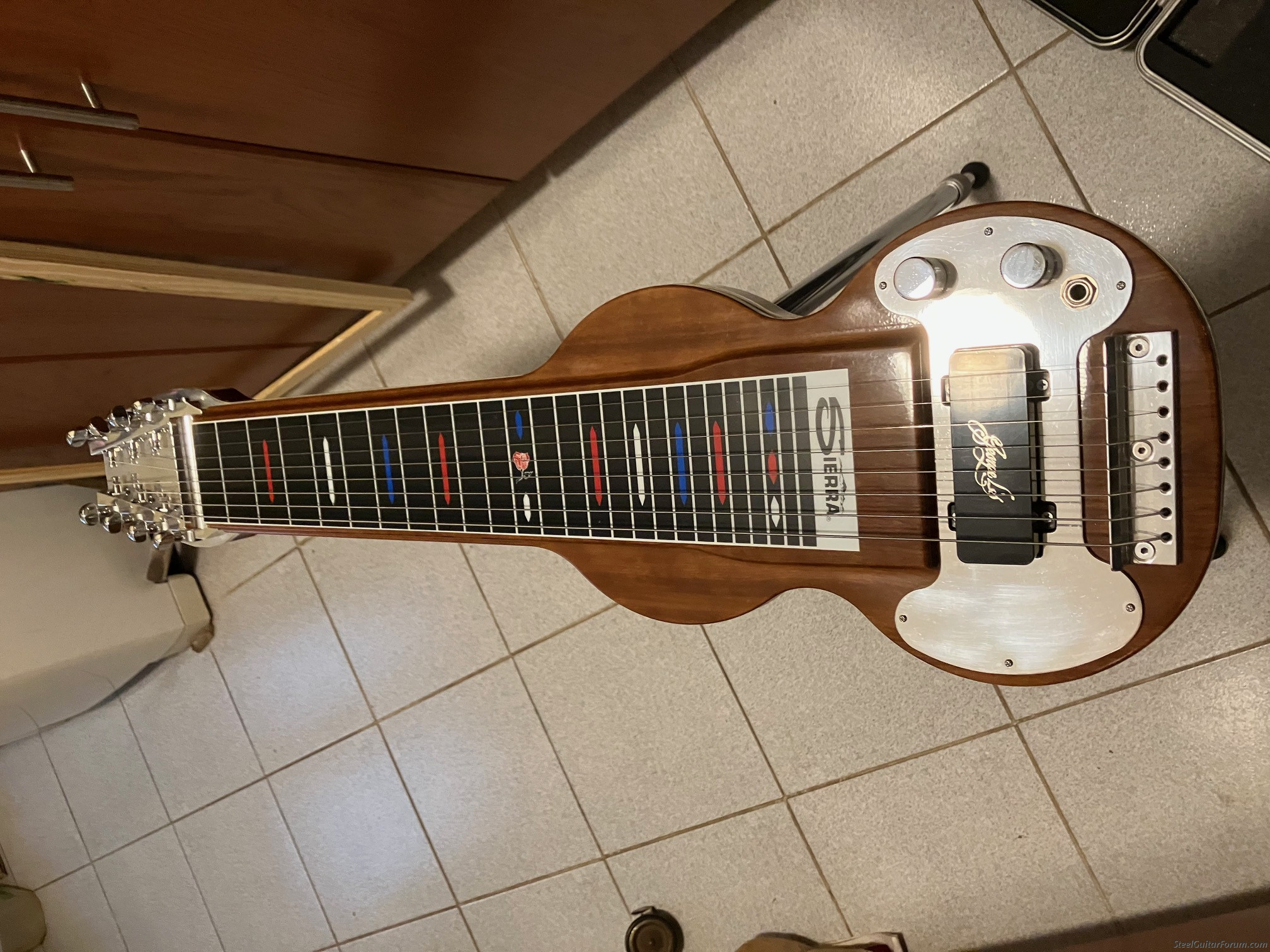 Sierra top lap steel